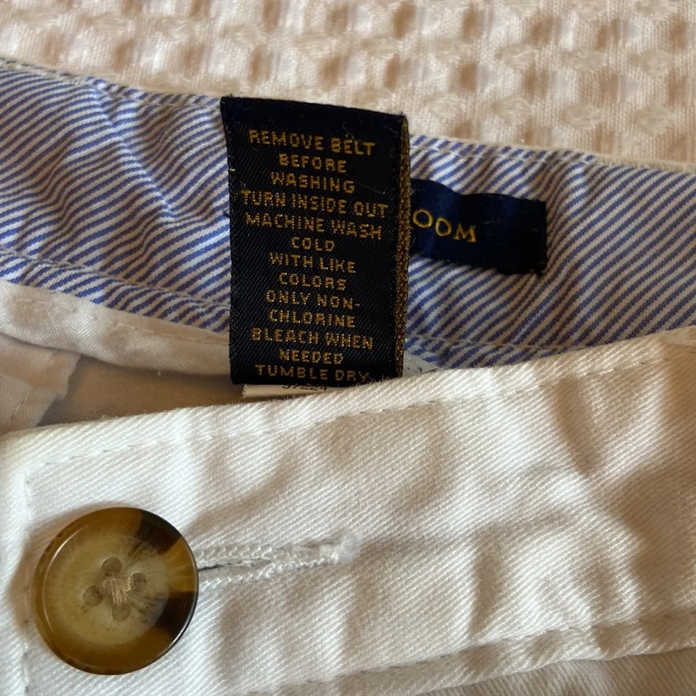 Club Room Flat Front Bermuda Shorts Size 29 WHITE EUC